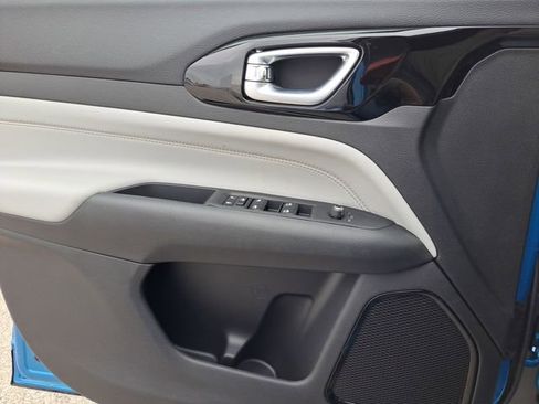 New 2026 Jeep Compass Limited image 16