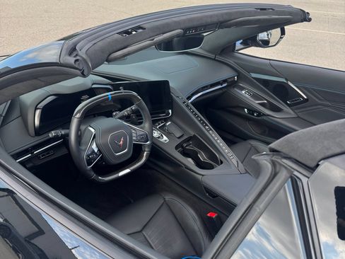 Used 2025 Chevrolet Corvette Z06 w/ Stealth Interior Trim Package RWD image 6