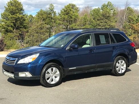 Used 2011 Subaru Outback 3.6R Limited image 1