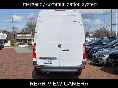 Used 2024 Mercedes-Benz Sprinter 2500 image 5