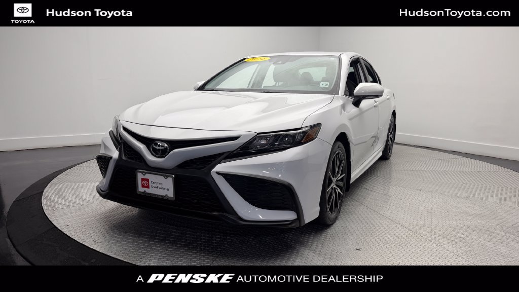 Certified 2024 Toyota Camry SE w/ Cold Weather Package FWD image 1