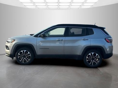 Used 2023 Jeep Compass Limited image 4