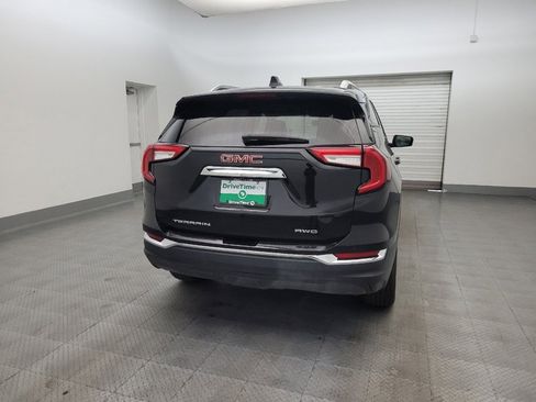 Used 2024 GMC Terrain SLT AWD/4WD image 7
