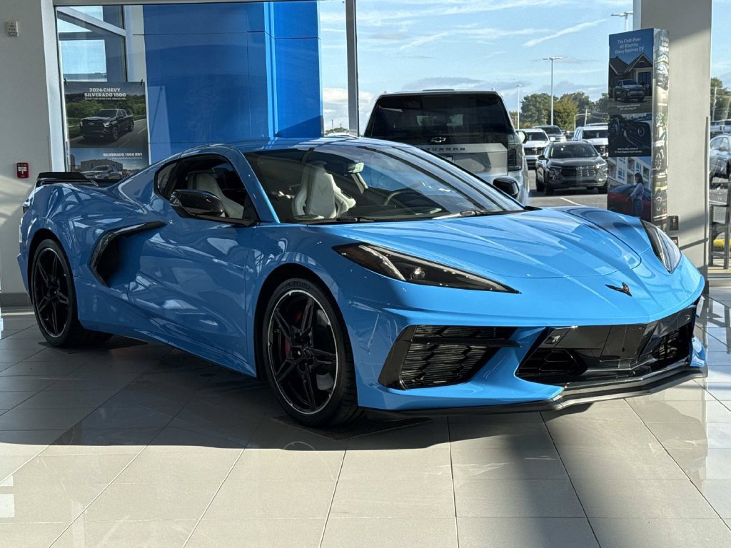 Used 2023 Chevrolet Corvette Stingray Preferred Cpe w/ Z51 Performance Package RWD image 23