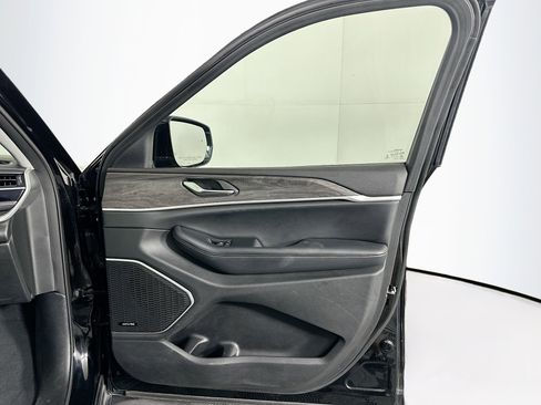 Used 2022 Jeep Grand Cherokee Limited 4xe w/ MOPAR Finishing Package AWD/4WD image 34