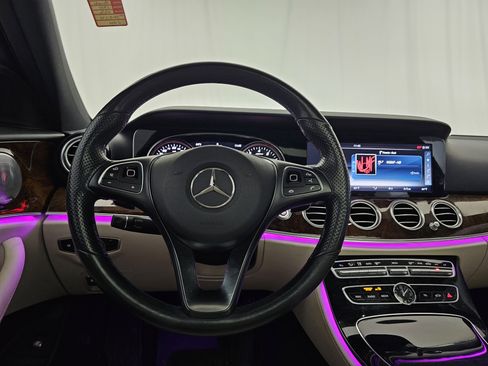 Certified 2017 Mercedes-Benz E 300 4MATIC image 22