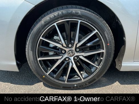Used 2023 Toyota Camry SE FWD image 2