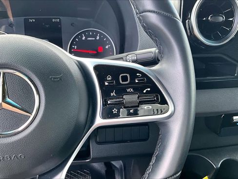 Used 2024 Mercedes-Benz Sprinter 2500 image 25