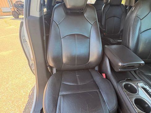 Used 2016 GMC Acadia SLT AWD/4WD image 22