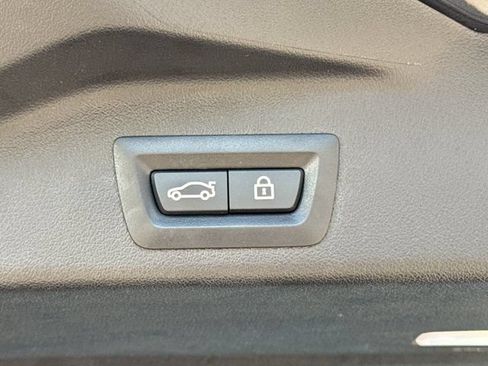 Used 2021 BMW X5 xDrive40i w/ Premium Package AWD/4WD image 11