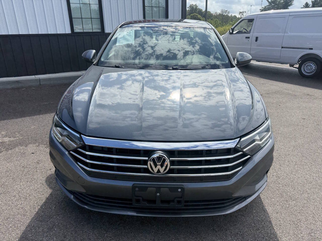 Used 2019 Volkswagen Jetta SE FWD image 3