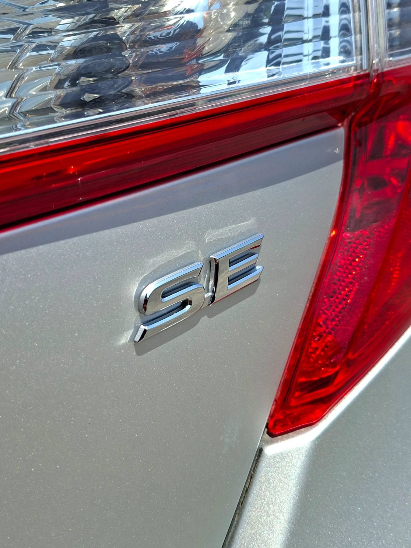 Used 2014 Toyota Camry SE FWD image 7