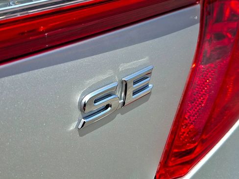 Used 2014 Toyota Camry SE FWD image 7