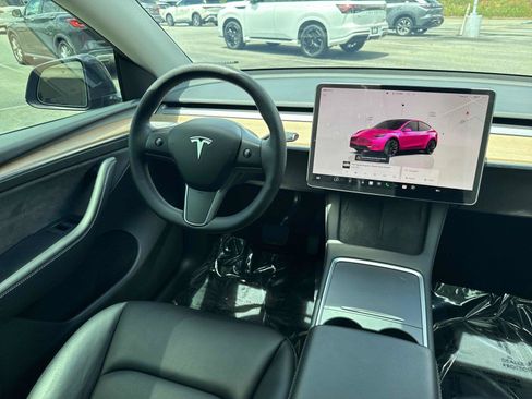 Used 2023 Tesla Model Y Long Range AWD/4WD image 14