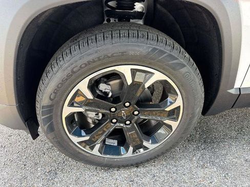 New 2026 Chevrolet Equinox LT w/ Convenience Package II image 4