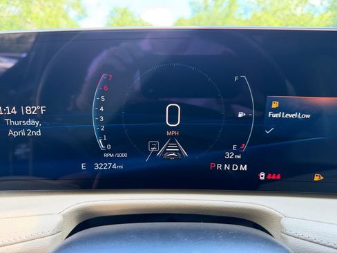 Used 2025 Cadillac XT4 Premium Luxury image 19