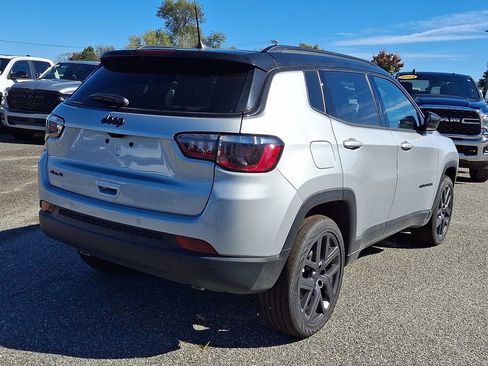 New 2025 Jeep Compass Limited w/ Sun & Sound Group image 8