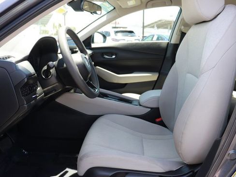 Certified 2025 Honda Accord LX image 11