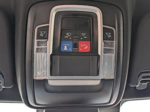 Used 2024 RAM 1500 Laramie AWD/4WD image 10