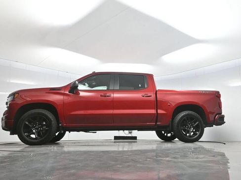 Used 2024 Chevrolet Silverado 1500 RST AWD/4WD image 7