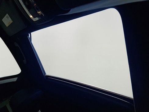 Used 2024 Mercedes-Benz GLE 450e 4MATIC image 15