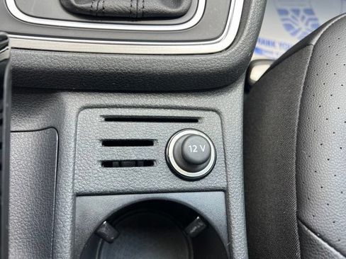 Used 2017 Volkswagen Golf SE FWD image 22