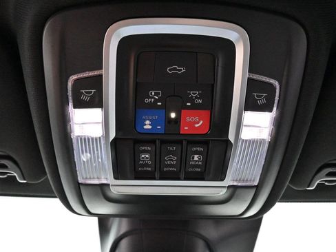 Used 2022 RAM 3500 Limited AWD/4WD image 29