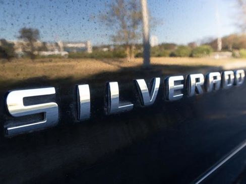 Used 2018 Chevrolet Silverado 1500 LT w/ All Star Edition image 43