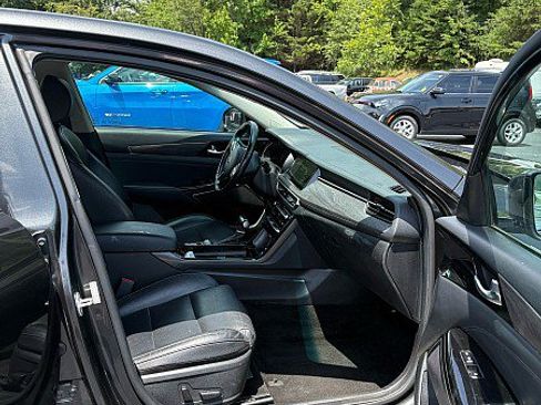 Used 2020 Kia Cadenza Technology FWD image 9