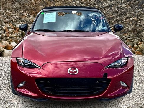 Used 2016 MAZDA MX-5 Miata Sport image 3