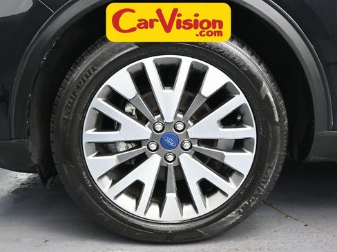 Used 2022 Ford Escape Titanium image 11