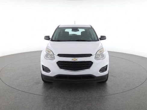 Used 2017 Chevrolet Equinox LS FWD image 2