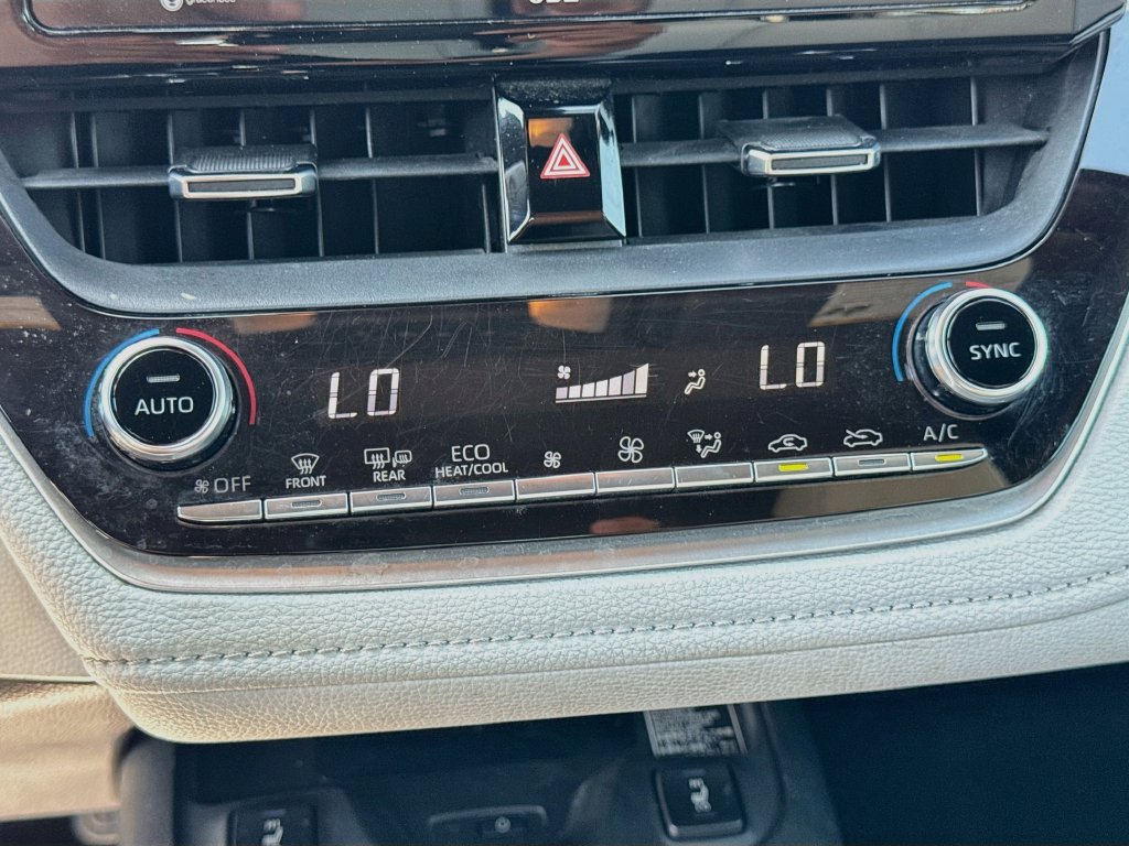 Used 2019 Toyota Corolla XSE FWD image 19