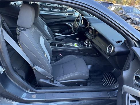 Used 2017 Chevrolet Camaro SS image 20
