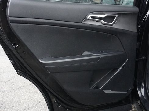 Used 2023 Kia Sportage LX image 22