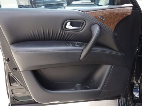 Used 2015 INFINITI QX80 4WD w/ 22" Wheel Package image 10
