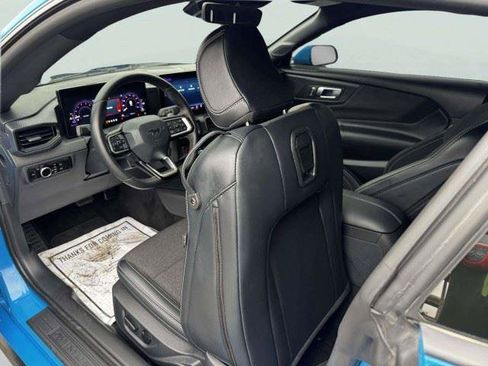 Used 2025 Ford Mustang GT RWD image 27