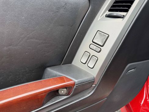 Used 2007 Cadillac XLR RWD image 15