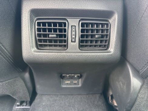 Used 2025 Toyota Camry LE image 10