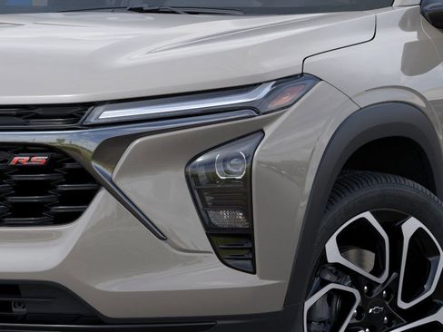 New 2026 Chevrolet Trax RS image 11