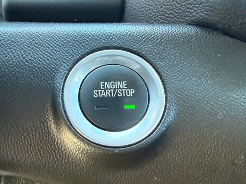 Used 2020 GMC Terrain SLE w/ Driver Convenience Package image 27