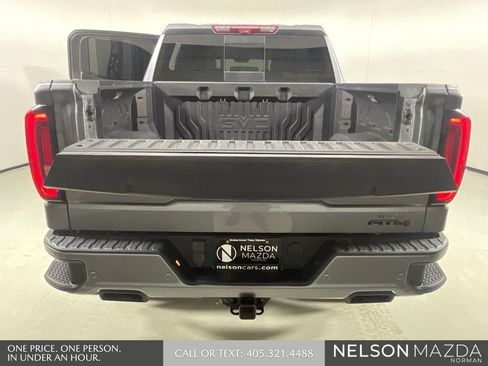 Used 2021 GMC Sierra 1500 AT4 w/ AT4 Value Package AWD/4WD image 14