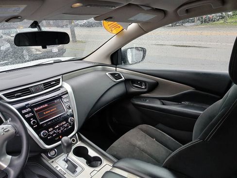 Used 2017 Nissan Murano S image 15