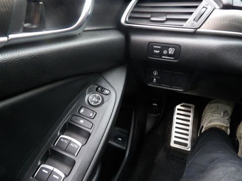 Used 2018 Honda Accord Sport image 37