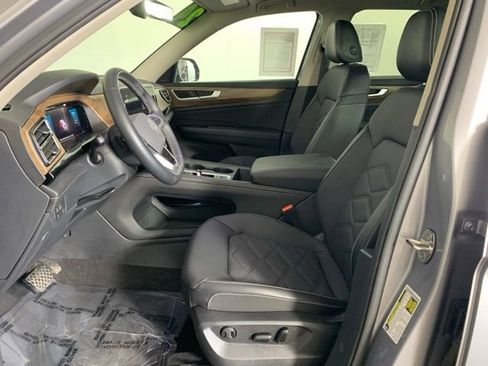 Used 2024 Volkswagen Atlas SE AWD/4WD image 20