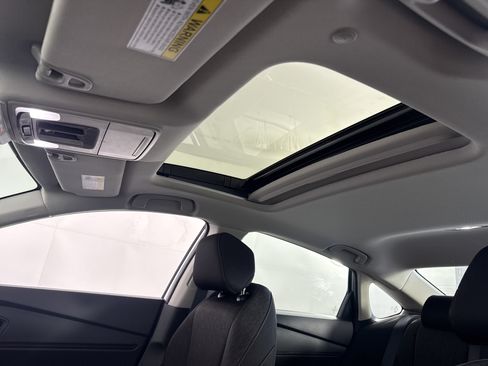 Used 2025 Honda Accord SE image 17