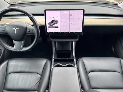 Used 2018 Tesla Model 3 Long Range image 3