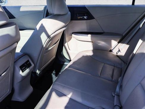 Used 2013 Honda Accord EX-L image 22