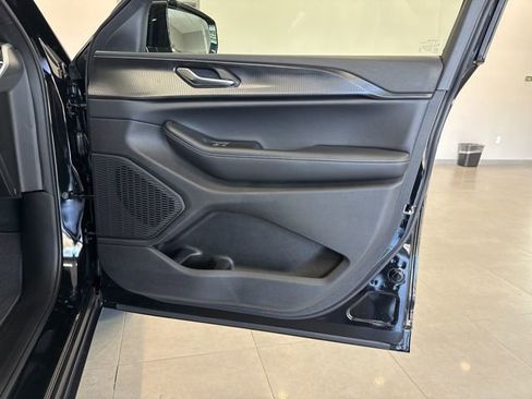 New 2025 Jeep Grand Cherokee Altitude image 52