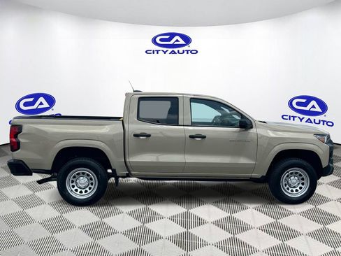 Used 2023 Chevrolet Colorado W/T RWD image 2